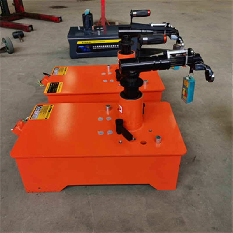 大型扒胎機(jī)拆裝轎車(chē)輪胎效率革