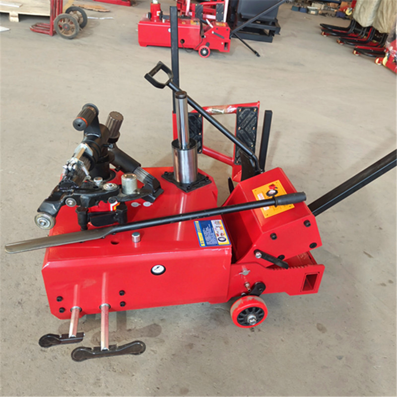 扒胎機(jī)裝胎圈口啃咬背后原因有